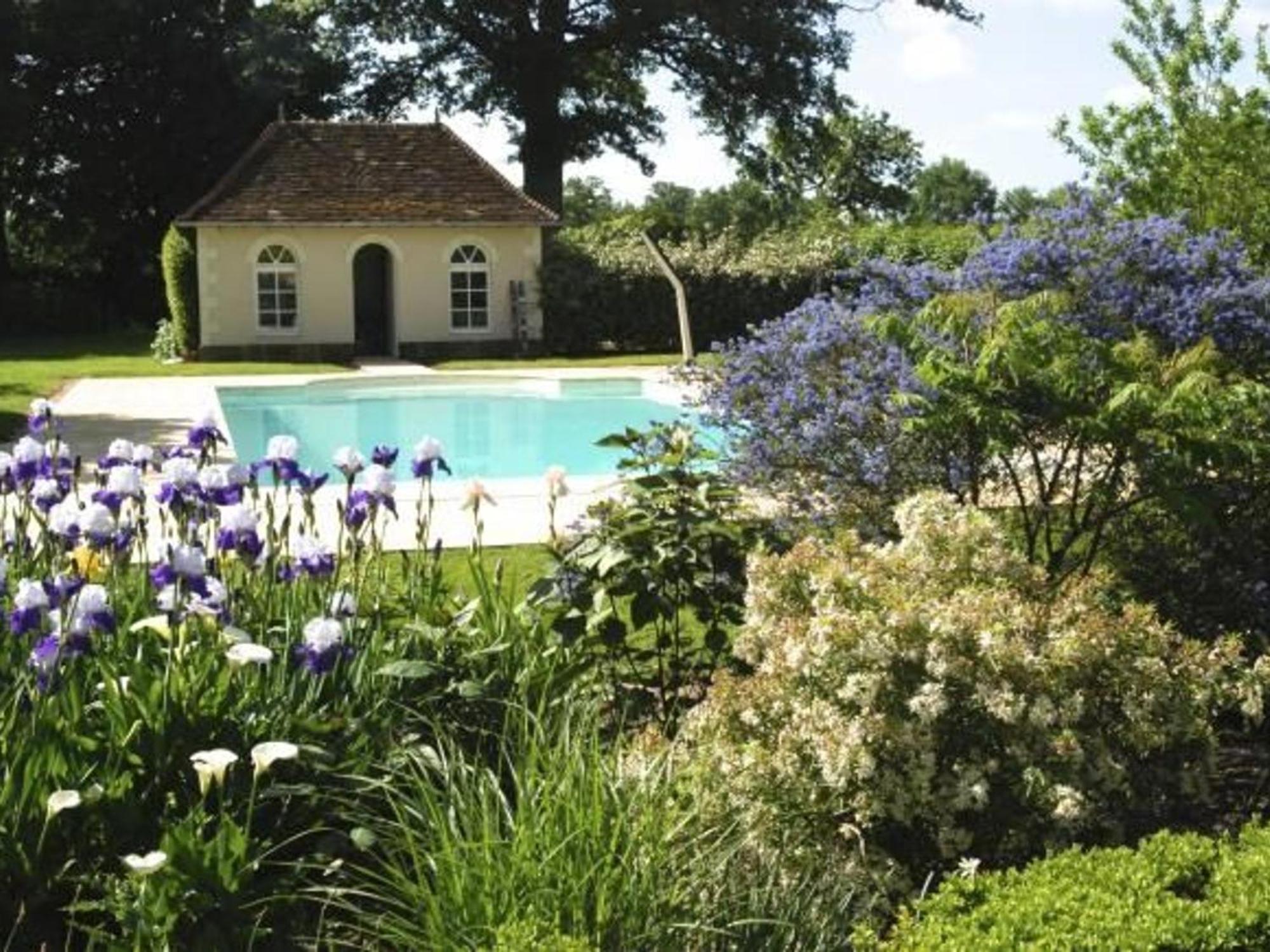 Gite Charmant Avec Piscine Chauffee, Tennis Et Jardin Pres De Beaumont-Sur-Sarthe - Fr-1-410-214 Villa Maresche Luaran gambar